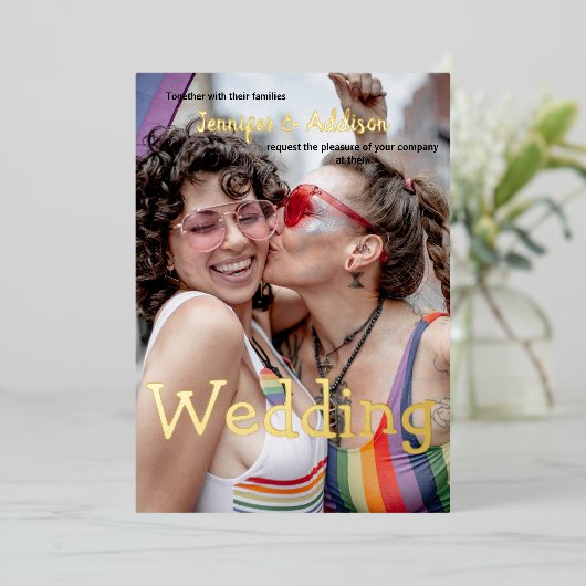 カスタムゲイの写真と水の色の虹の結婚 箔招待状 (立ち正面)