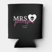 カスタムゴシック代替の花嫁の新婚ギフト 缶クーラー (正面)