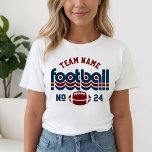 カスタムサッカーのチームダークレッド&ブルーウィメンズ トライブレンドＴシャツ<br><div class="desc">カスタムサッカーの名前と選手の番号Tシャツfor Mom – サッカーのママのホワイトデザインに表示されるレトロなレタリングとチーム名と選手のジャージの番号と一緒にカスタムすることができる文字の機能を備えパーソナライズされたる。濃い赤と濃い青が可カスタマイズ能だ。</div>
