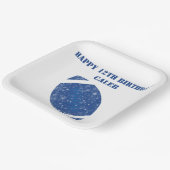 カスタムサッカー誕生日パーティーブルーホワイト ペーパープレート (傾斜あり)