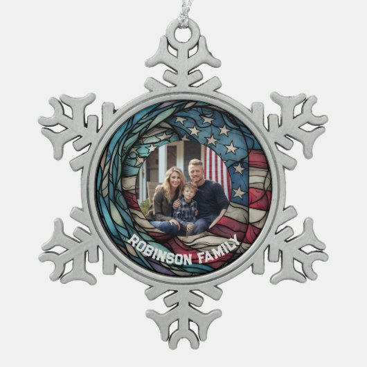 カスタムステンドグラスデザイン米国国旗の愛国心 スノーフレークピューターオーナメント (正面)
