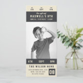 カスタムチームカラースポーツのイベントチケット誕生日 招待状 (スタンド正面)