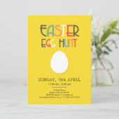 カスタムテキスト付きイースターエッグハント黄色の招待状 招待状 (スタンド正面)