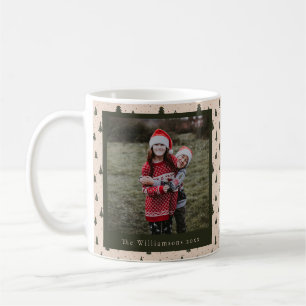 カスタムネームの写真入りレトロモダンな緑のクリスマスツリー コーヒーマグカップ