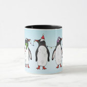 カスタムネーム入りクリスマスのペンギン3羽 マグカップ (中央)