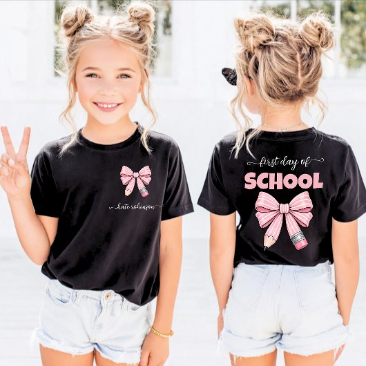 カスタムネーム入り鉛筆型リボンの学校初日デザイン Tシャツ