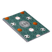 カスタムネーム男子スポーツサッカーパターン子供学校 ノートブック (右側)