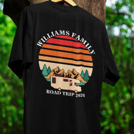 カスタムネーム ファミリーバケーション 山へのドライブ旅行 Tシャツ