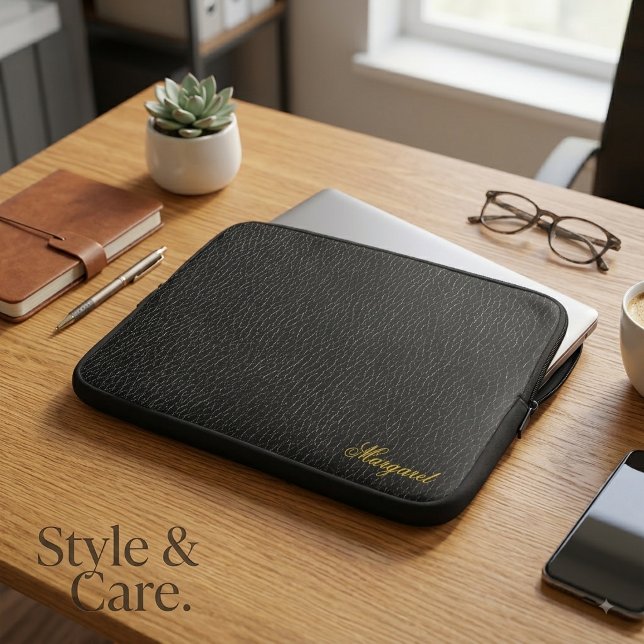カスタムネーム ブラックレザー調 ノートパソコン スリーブ (Custom Name Black Leather Texture Laptop Sleeve)