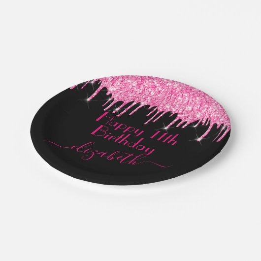 カスタムネーム + 年齢 ホットピンク ドリッピング グリッター ブラック ペーパープレート (アングル)
