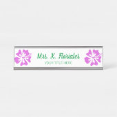 カスタムハイビスカスフラワーロゴ付きデスク名プレート デスクネームプレート (正面)