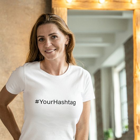 カスタムハッシュタグミニマルシンプル主義ソーシャルメディア Tシャツ