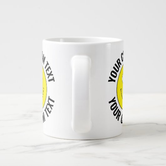 カスタムハッパーソナライズされたピー顔イエローブルーアイズ ジャンボコーヒーマグカップ (裏面)