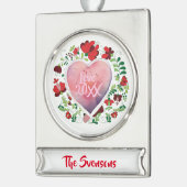 カスタムハートをパーソナライズするクリスマスファミリー シルバープレートバナーオーナメント (左)