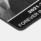 カスタムハート写真で永遠に犬の記念碑 デスクマット (コーナー)