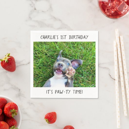 カスタムパーソナライズされた写真子犬バースデーパーティー スタンダードカクテルナプキン (インサイチュ)