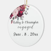 カスタムパーソナライズされた婚約した セラミックオーナメント (左)