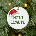 カスタムパーソナライズされたGranda Santa Clause Christmas セラミックオーナメント<br><div class="desc">グリッターパーソナライズされた"Naniクロース"、"nani句"片側のサンタハットグリッターグラフィックと祖母の写真クリスマスオーナメント。一方のNaniメッセージレタープリントと他方のNani家族のプリント（オプション）。アブエラ、ナン、ノナ、グランマ、またはあなたの他の愛する人々のためのアブエロ、祖父、パパ、ママや他のためにそれを作りなさい。あなたの木に多くの休日の応援をもたらすカスタム家族セラミックオーナメント。金ゴールド糸の糸が一本あって、この素晴つるらしい記念品に簡単する。大違うきさ、形状オーナメントは、家族や他の愛する人のためのユニーク一種の記念クリスマス装飾品の1つを作ることができる。クリスマス記念パーティーお気に入り。今すぐクリスマスツリーのフェスティバルに！</div>
