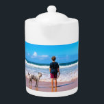 カスタムパーソナライズされたYour Pet Photo Teapot<br><div class="desc">カスタム写真ティーポット – ペットと自分のデザインを作る – 家族/友達/ペットまたは個人的なティーポットのギフト – あなたの写真を追加/または文字/名前 – サイズ変更して移動または削除し、カスタマイズのツールと文字を追加！このデザインは1000以上のZazzle製品に転送できる。Good Luck - Be Happy :)</div>