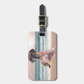 カスタムビーチに座って可愛いグレートデーンドッグ ラゲッジタグ (正面縦)