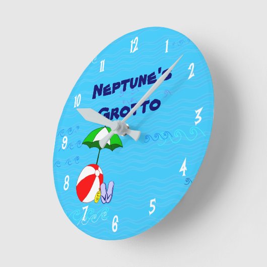 カスタムビーチボールプールトイズクロックホワイトナンバー ラウンド壁時計 (傾斜)