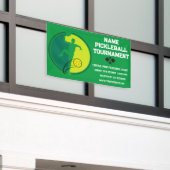 カスタムピックボール大会選手権グリーン 横断幕 (ビルの外側)