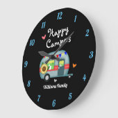 カスタムファミリーネームハッピーキャンパー ラージ壁時計 (傾斜)