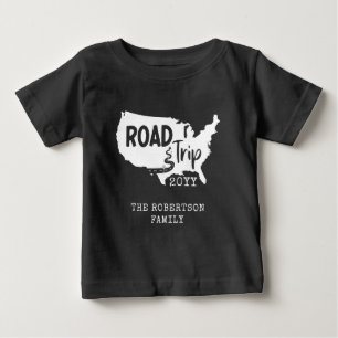 カスタムファミリーバケーション ファミリーUSAマップロードトリップ ベビーTシャツ