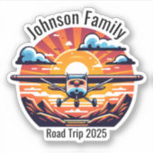 カスタムファミリーロードトリップマウンテンサンセットレトロ シール (正面)