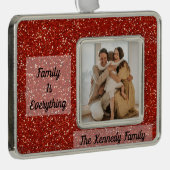 カスタムファミリー写真、名前、引用文レッドグリッター シルバープレートフレームオーナメント (右)