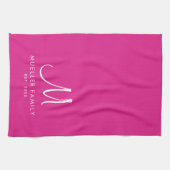 カスタムファミリー名モノグラムテンプレートトレンディーピンク キッチンタオル (横)