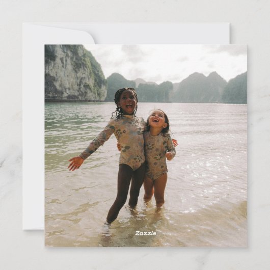 カスタムフェスティバルレッド2ファミリーフォトクリスマス シーズンカード (裏面)