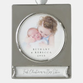 カスタムフォトオーバーレイ1stクリスマスビッグシスター シルバープレートバナーオーナメント (正面)