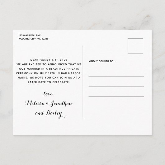 カスタムフォトコラージュ結婚ドッグたった今結婚しました 案内ポストカード (裏面)