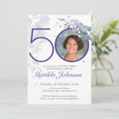 カスタムフォトパープルフローラサプライズ50誕生日 招待状 (スタンド正面)