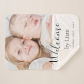 カスタムフォトベビー生まれたばかりののようこそ名 シェルパブランケット (正面(横))