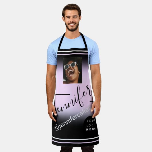 カスタムフォトロゴコーヒーショップレストランパブピンク エプロン (着用した状態)