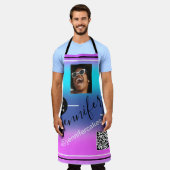 カスタムフォトロゴQRメニューコード色セラピー青 エプロン (着用した状態)