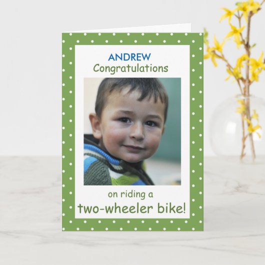 カスタムフォト名パーソナライズされたおめでとう カード (黄色い花)