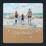 カスタムフォト文字ウォールクロックユアファミリーデザイン スクエア壁時計<br><div class="desc">カスタムの写真と文字-ユニーク独自のデザイン – 家族パーソナライズされた、友人、個人の贈り物 – テキストと写真を追加 – カスタマイズツールを使用して要素のサイズを変更し、移動!</div>