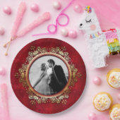 カスタムフォト赤エレガント金ゴールドバラドロップ ペーパープレート (パーティー)