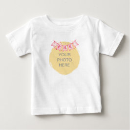 カスタムフォト ピンクのファーストバースデー ベビーTシャツ