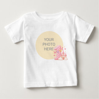 カスタムフォト ピンクのワンキャスル バースデーベビーシャツ ベビーTシャツ