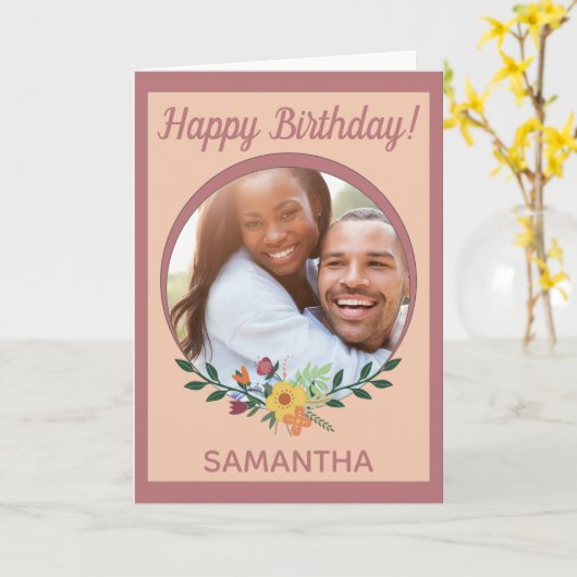 カスタムフローラピンクパーソナライズされた誕生日 カード (黄色い花)