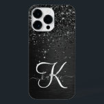 カスタムブラックグリッタースパークルモノグラム iPhone 14 PRO MAXケース<br><div class="desc">ブラックのブラシ付きエレガントメタリック背景にブラックのかわいらしグリッターを搭載したトレンディーの電話ケースきらめくデザインを簡単にパーソナライズする。</div>