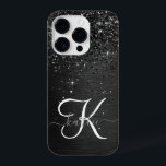 カスタムブラックグリッタースパークルモノグラム iPhone 14 PROケース<br><div class="desc">ブラックのブラシ付きエレガントメタリック背景にブラックのかわいらしグリッターを搭載したトレンディーの電話ケースきらめくデザインを簡単にパーソナライズする。</div>