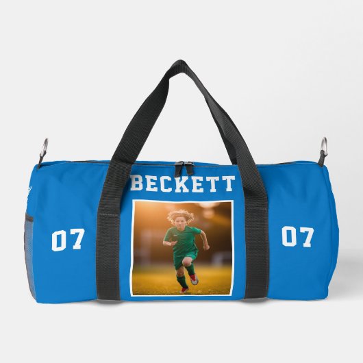 カスタムプレイヤー番号キッズキープサケやる気を起こさせる ダッフルバッグ (裏面)