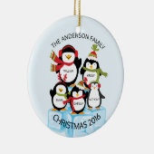 カスタムペンギンの家族のクリスマス セラミックオーナメント (右)