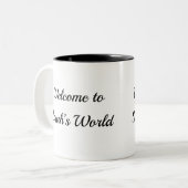 カスタムマグ「サラの世界へようこそ」お名前 ツートーンマグカップ (正面左)