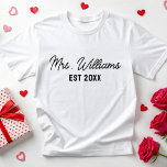カスタムミセス姓Bride Wifeyブライダル結婚ズ Tシャツ<br><div class="desc">カスタム名嫁ウィフィーブライダルの結婚Tシャツ</div>